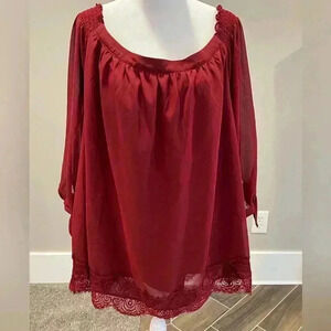 ✨Maurice's Burgundy off shoulder flowy blouse with lace trim, size 3X